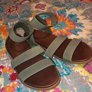 Ankle strap army green sandals